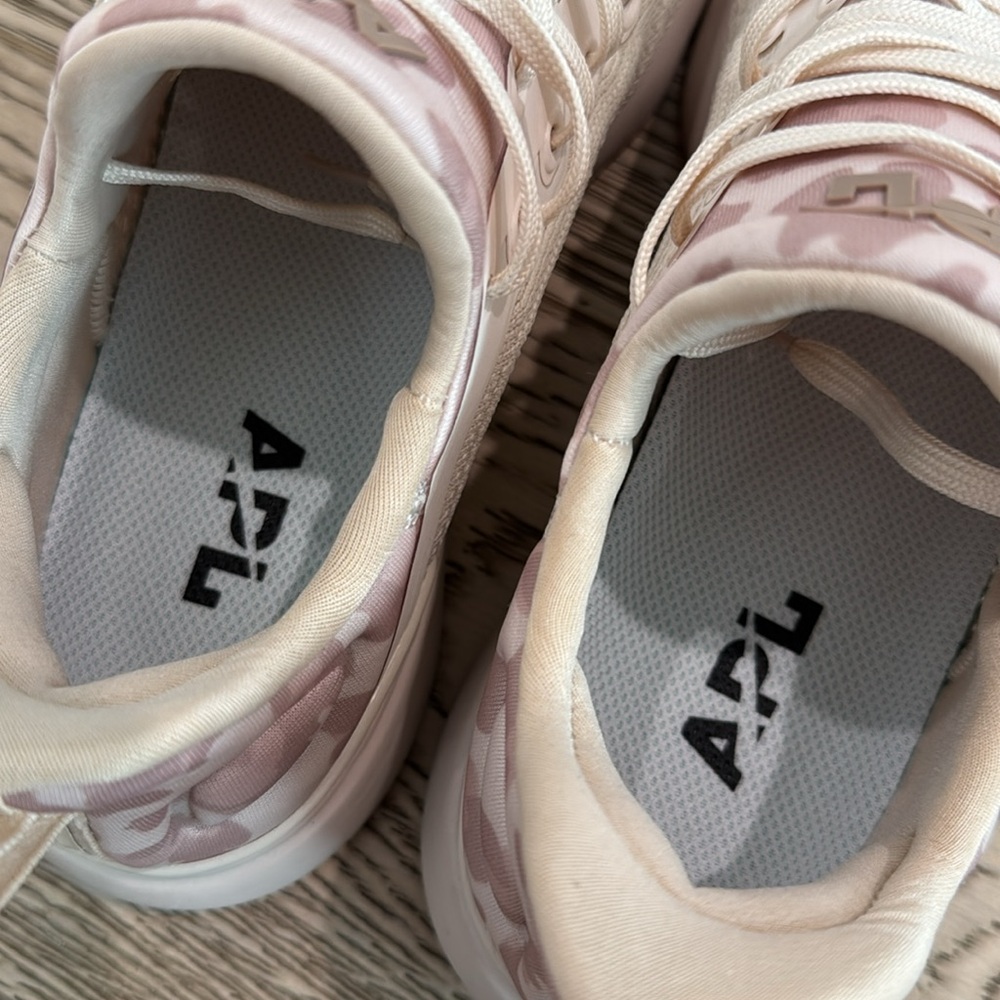 APL Women's Shoes in Cream and Pink - Picture 9 of 9